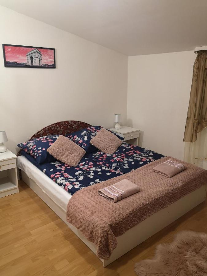 Zajazd Lesny Tuszyn Exterior foto