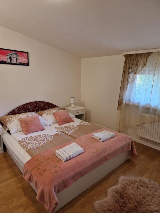 Zajazd Lesny Tuszyn Exterior foto