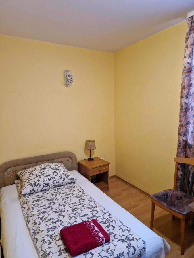 Zajazd Lesny Tuszyn Exterior foto